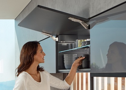 El herraje abatible que fascina con sus diversas funciones integradas. Baukraft, HKtop